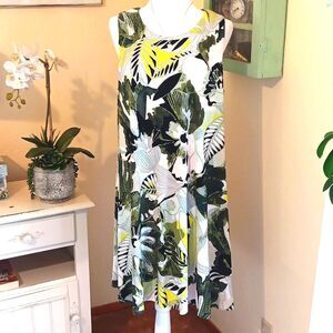 Anne Klein Leafy Trapeze Dress. Tropical. Beachy. Coastal.